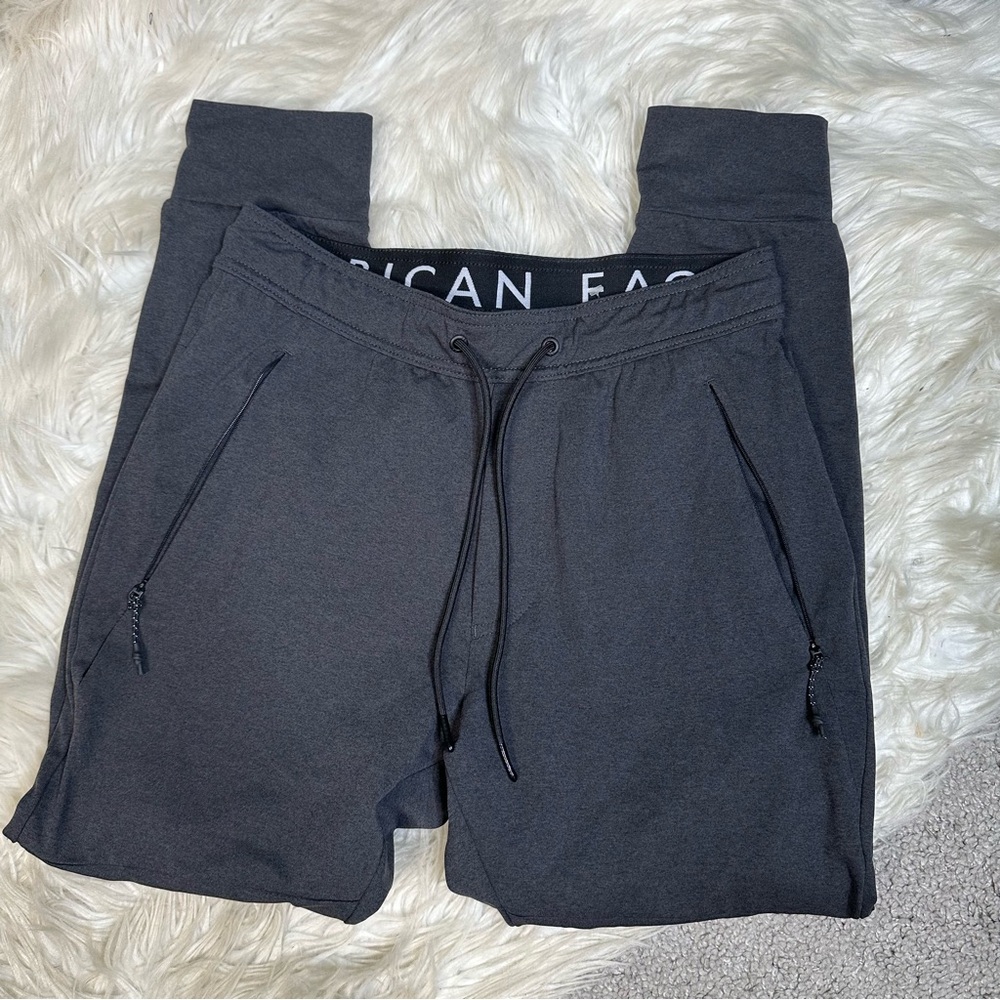 NWOT American Eagle Outfitters mens Charcoal Joggers